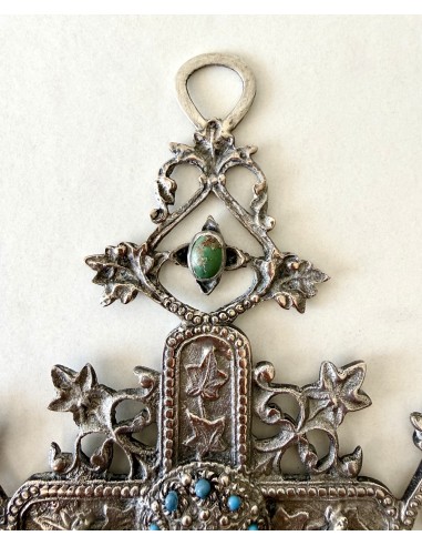 Grande crucifijo de plata de ley con turquesas de principios del siglo XX.