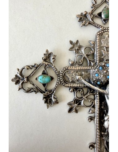 Grande crucifijo de plata de ley con turquesas de principios del siglo XX.