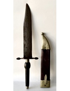 Antigua bayoneta de taco de colección de principios del siglo XIX en venta.