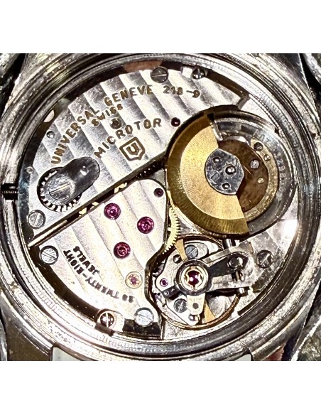 Reloj Universal Genève Polerouter automatico año 1960 funciona perfectamente.