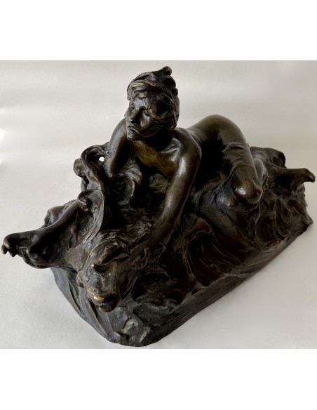 Charles Van Der Stappen, “Mujer entre olas”, bronce a cera perdida, 1890 circa.