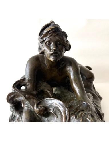 Charles Van Der Stappen, “Mujer entre olas”, bronce a cera perdida, 1890 circa.