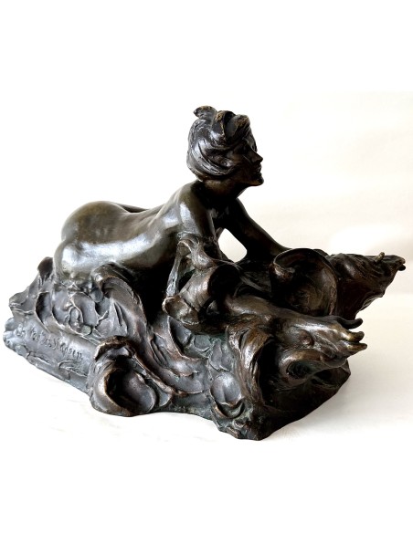Charles Van Der Stappen, “Mujer entre olas”, bronce a cera perdida, 1890 circa.