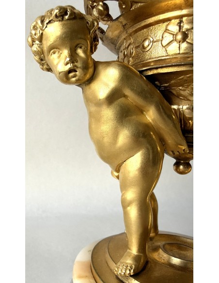 Antiguo tintero de bronce dorado del siglo XIX pieza de colección.