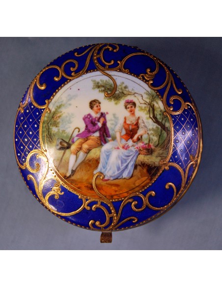 Cajita redonda, cerámica de Sevres.