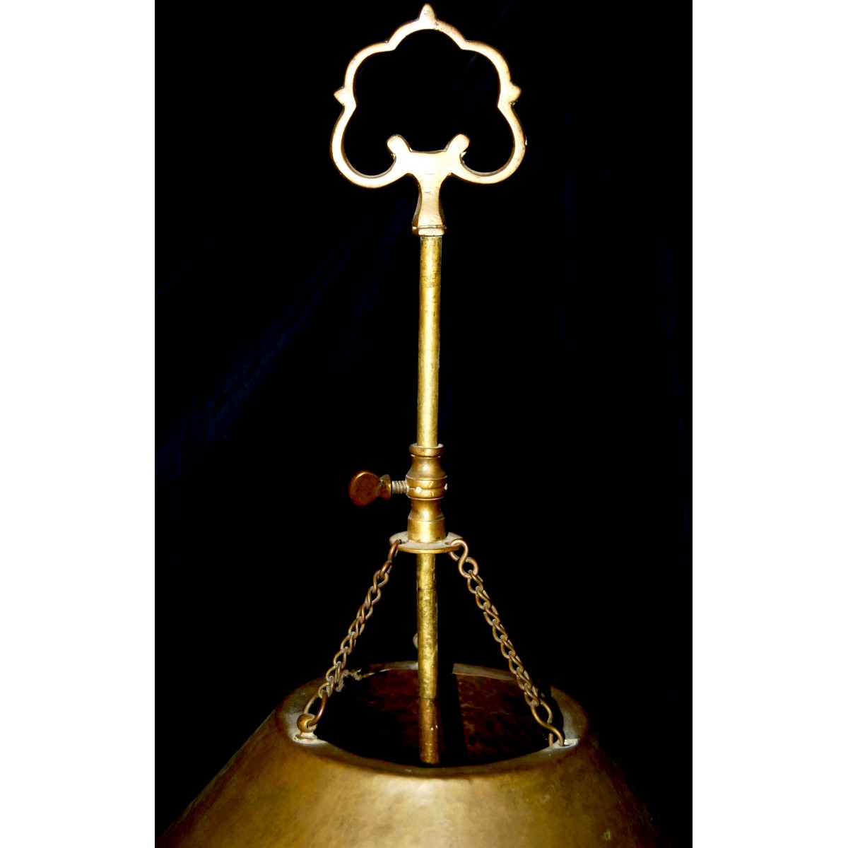 Lampara de aceite de bronce, siglo XIX.