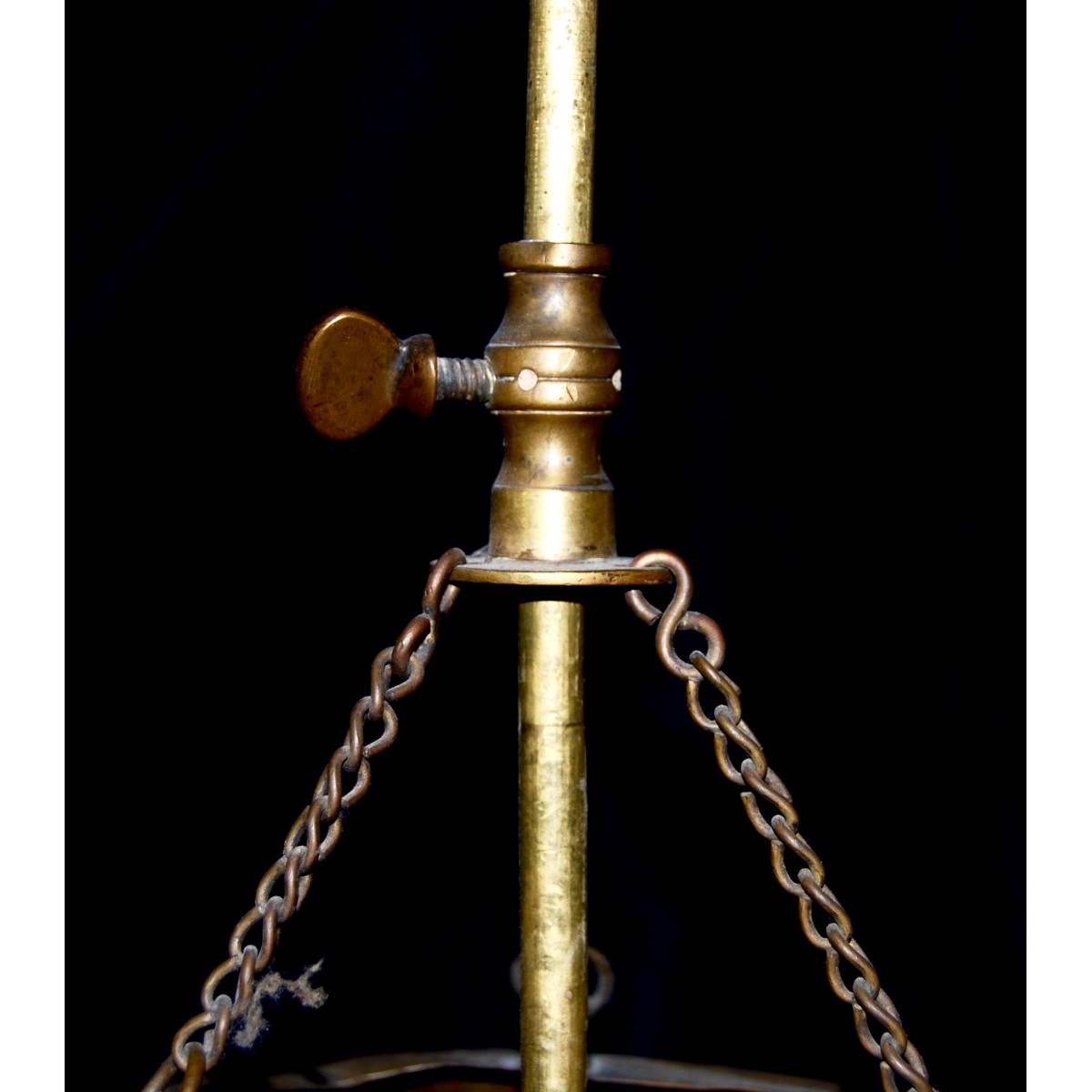 Lampara de aceite de bronce, siglo XIX.